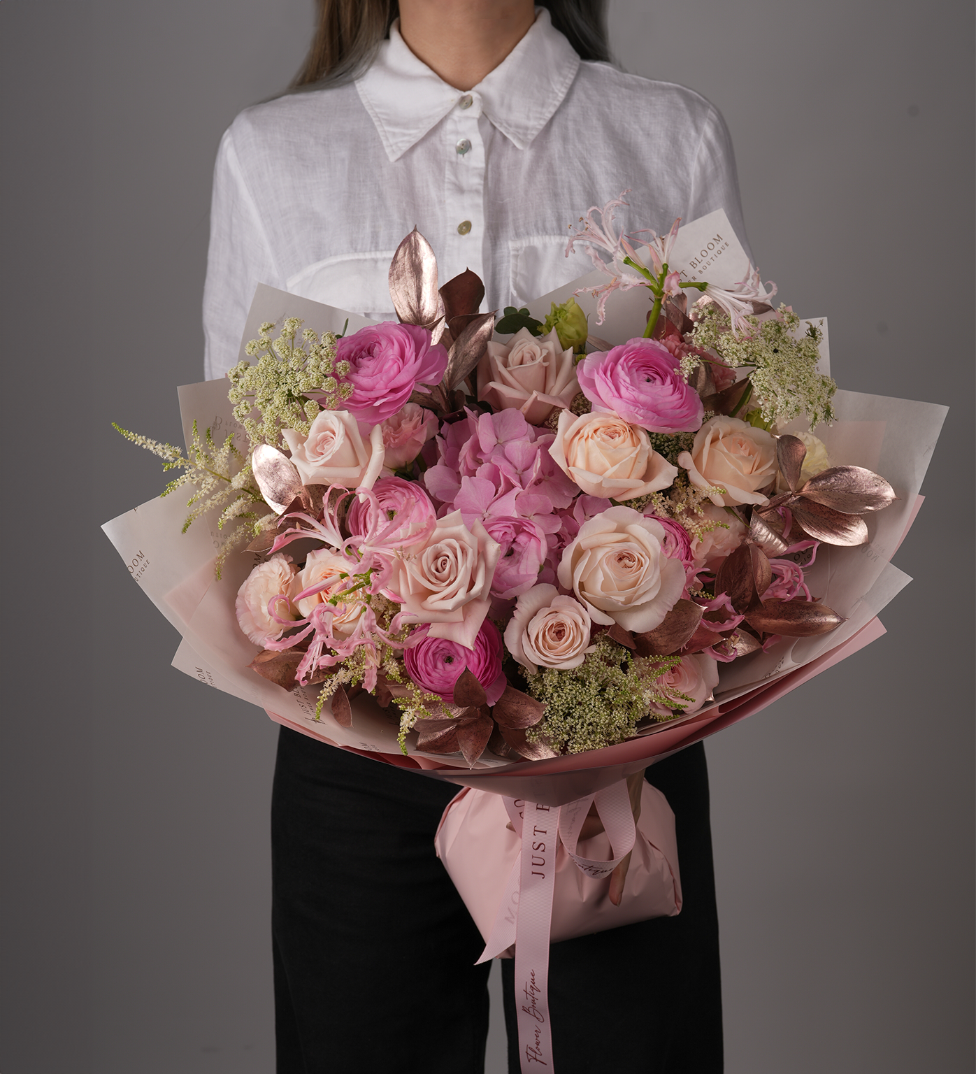 Alessia – Large Pink Hydrangea and Rose Bouquet with Rose-Gold Foliage