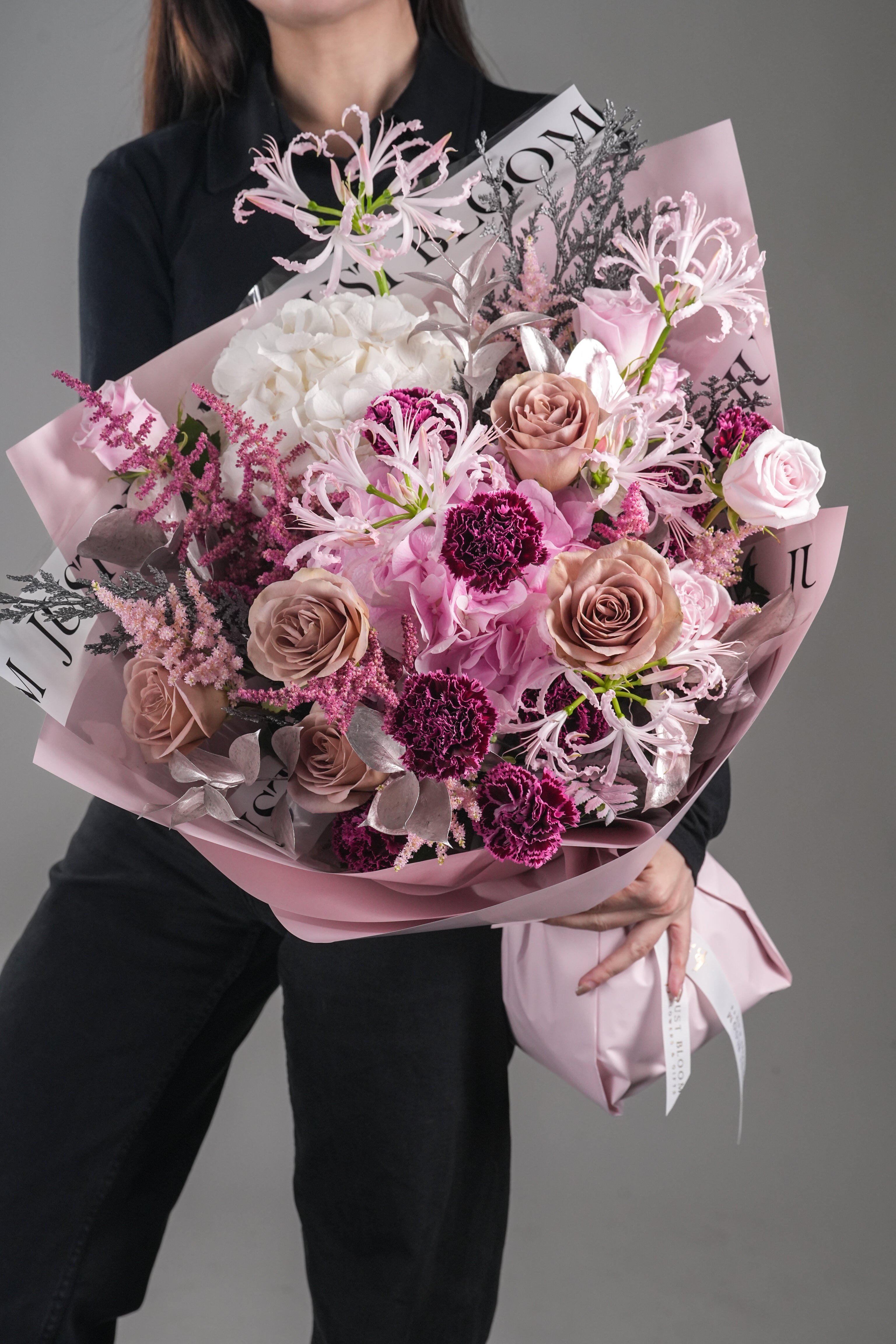 Adriana large bouquet with Ecuadorian roses and berry carnations - Just Bloom Hong Kong