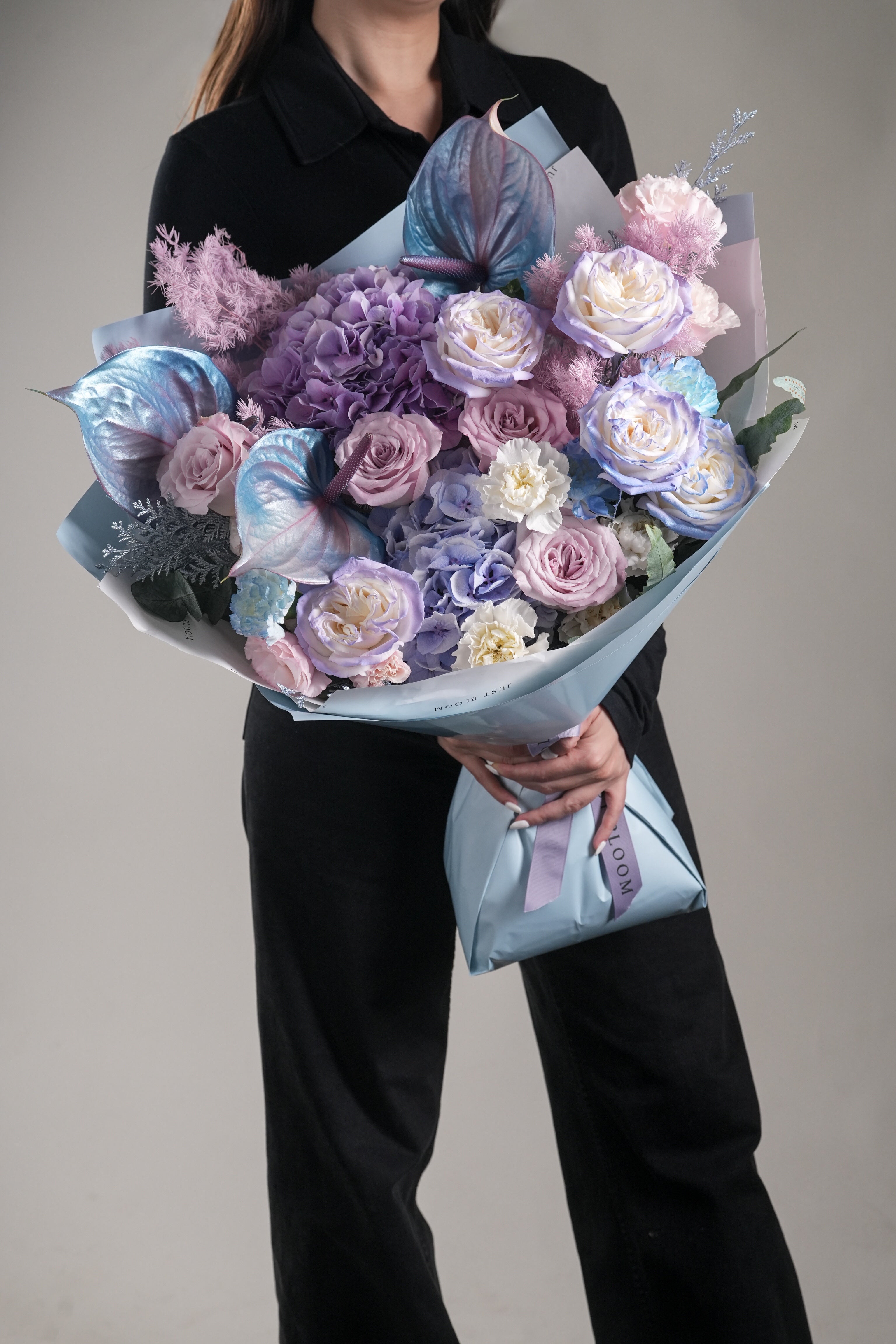 Alia purple and blue rose bouquet with dyed anthurium – Just Bloom Hong Kong