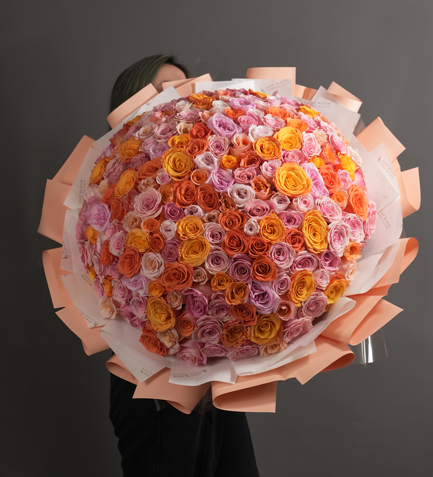 Giant 199-stem Ecuadorian rose bouquet Alondra in pink, yellow and orange – Just Bloom HK