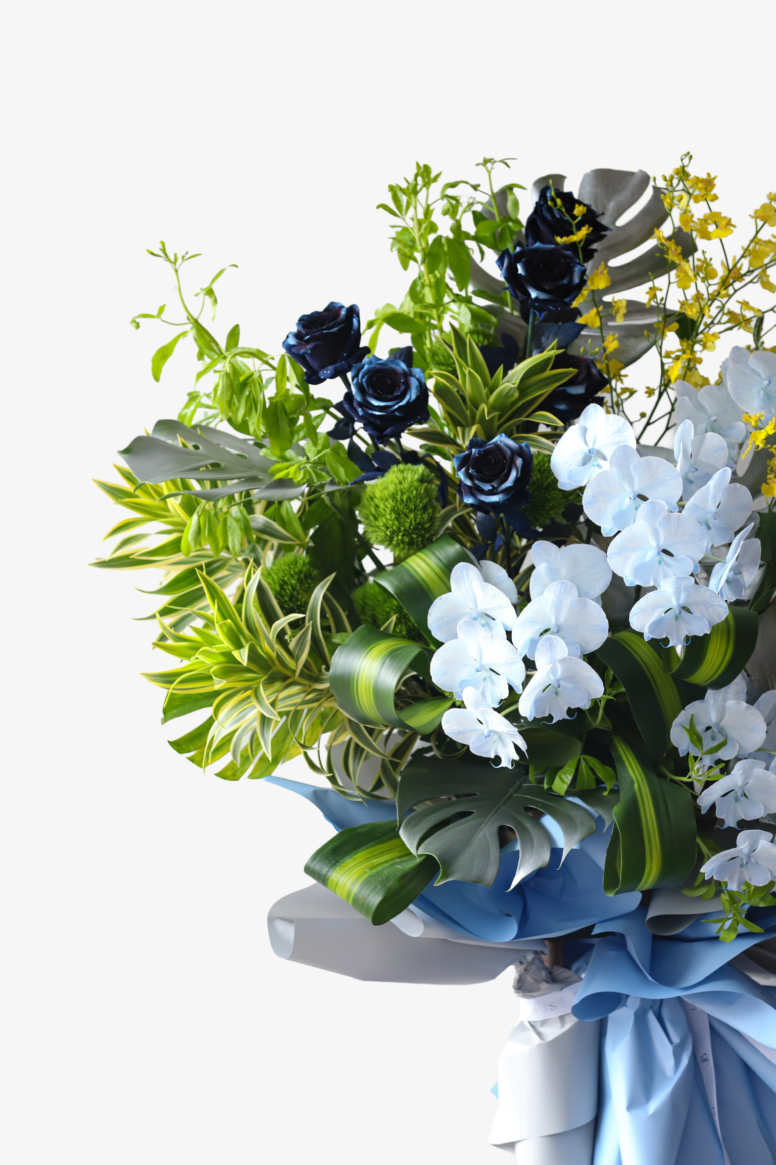 Close-up of Blue Horizon flower stand by Just Bloom Hong Kong showcasing deep navy roses, green dianthus balls and lush tropical greenery with powder blue ribbon