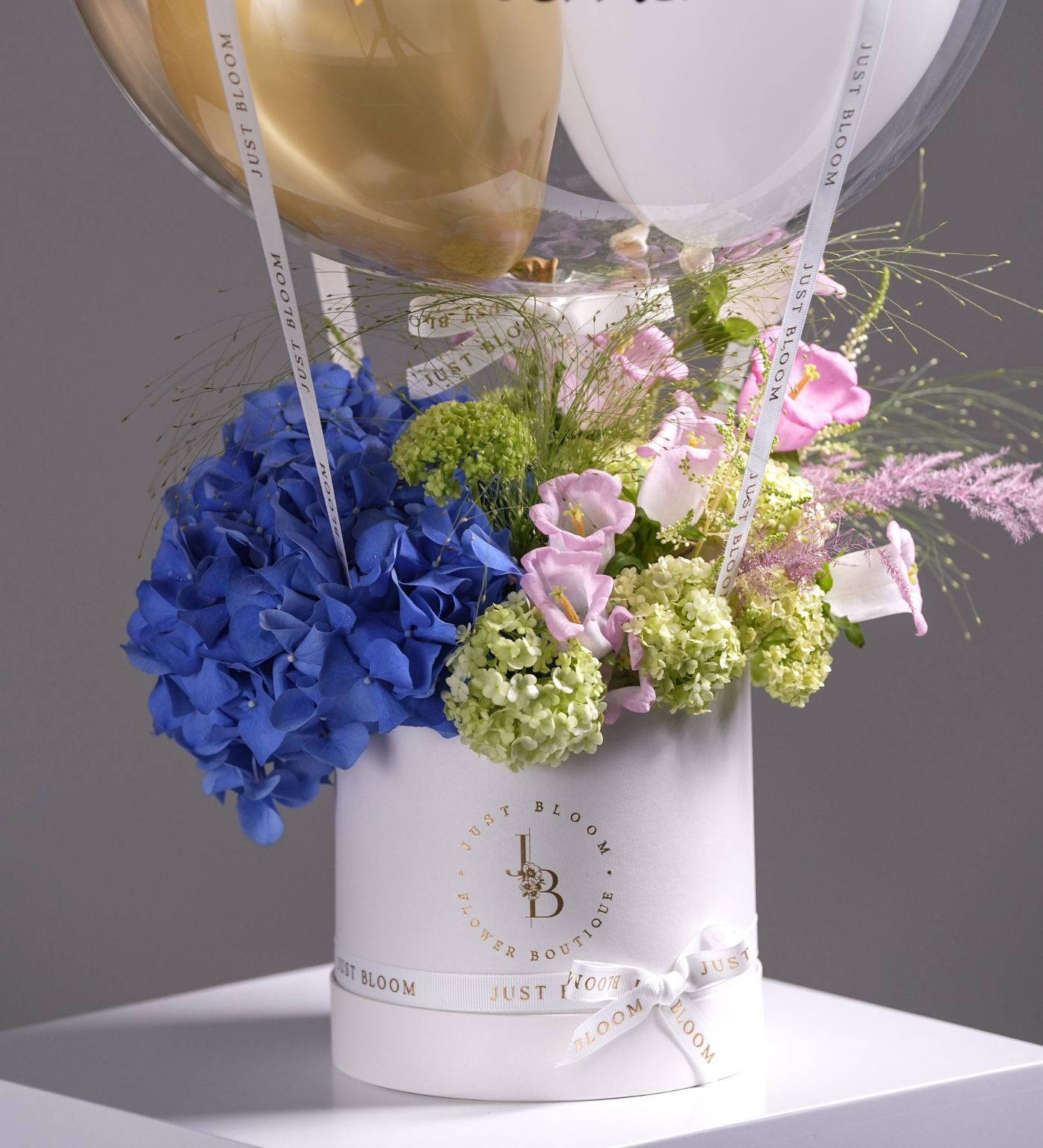 Hazel flower box blue hydrangeas pink bellflowers close up detail premium Dutch flowers Just Bloom HK