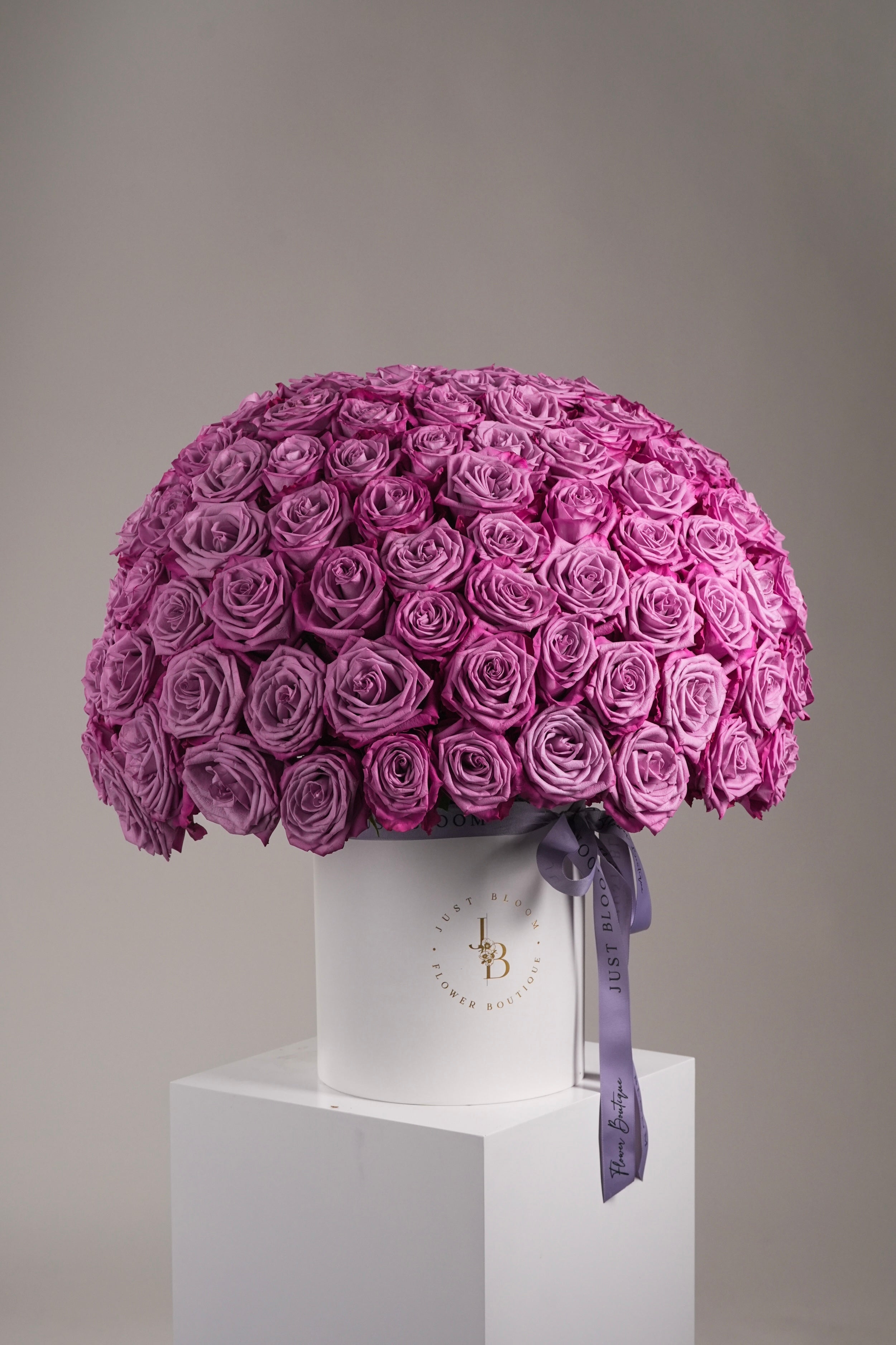 Purple rose dome flower box with 99 roses in semi-circle shape – Just Bloom Hong Kong
