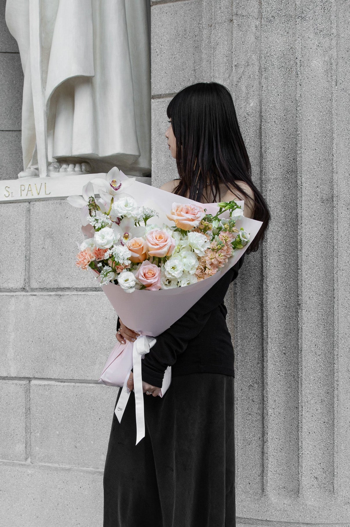 Finding the Right Arrangement: A Guide by Relationship and Personality