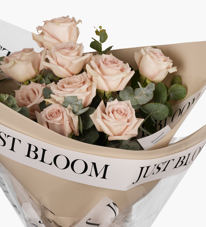 A Simple Rose Bouquet