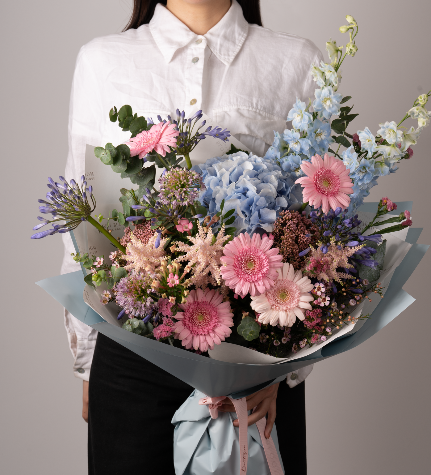 Captivating Blue and Pink Bouquet - Premium Dutch Flowers