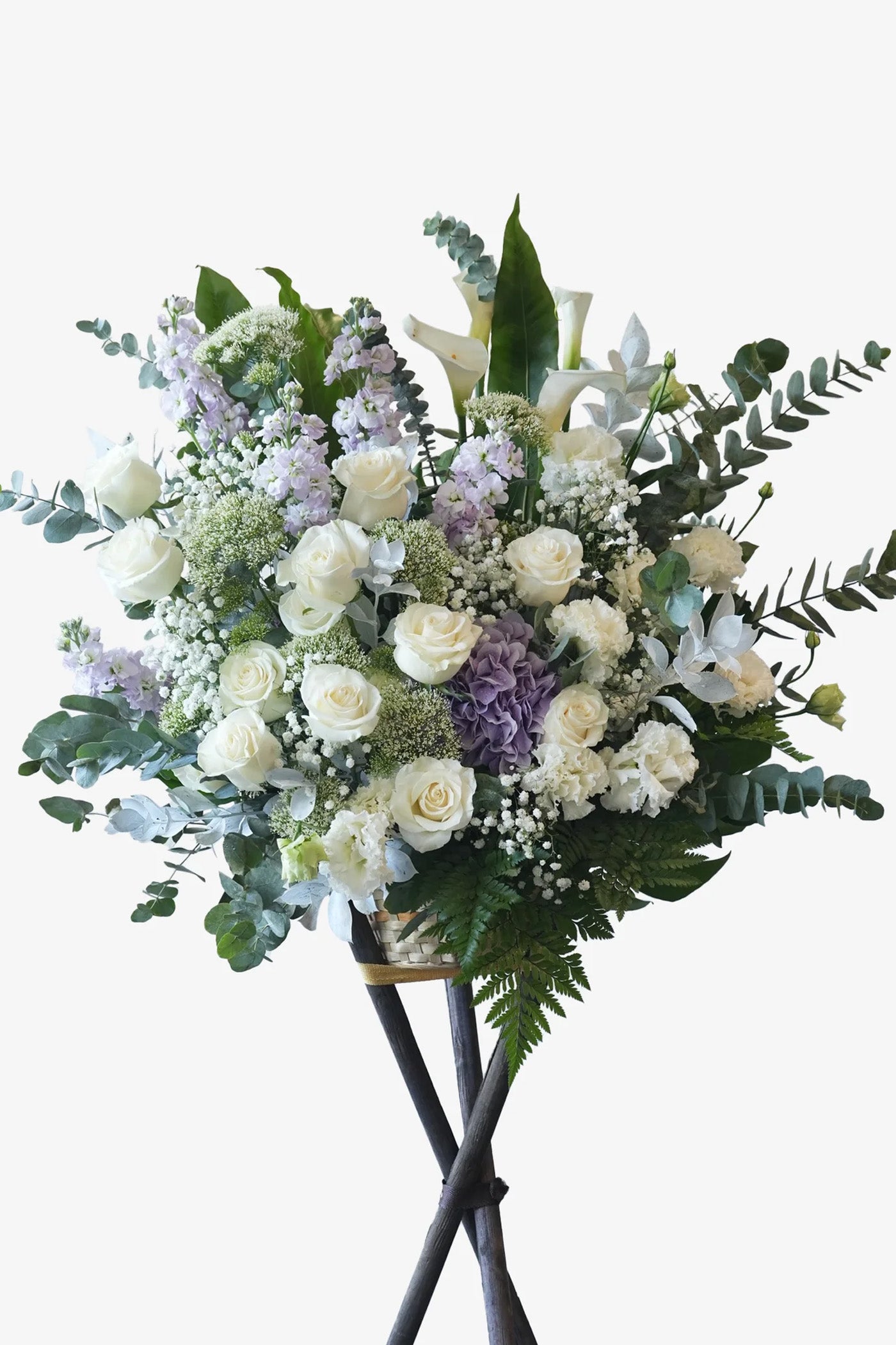 Gentle Memory memorial flower stand by Just Bloom HK, featuring white roses, calla lilies, and soft lavender accents in a respectful condolence design.