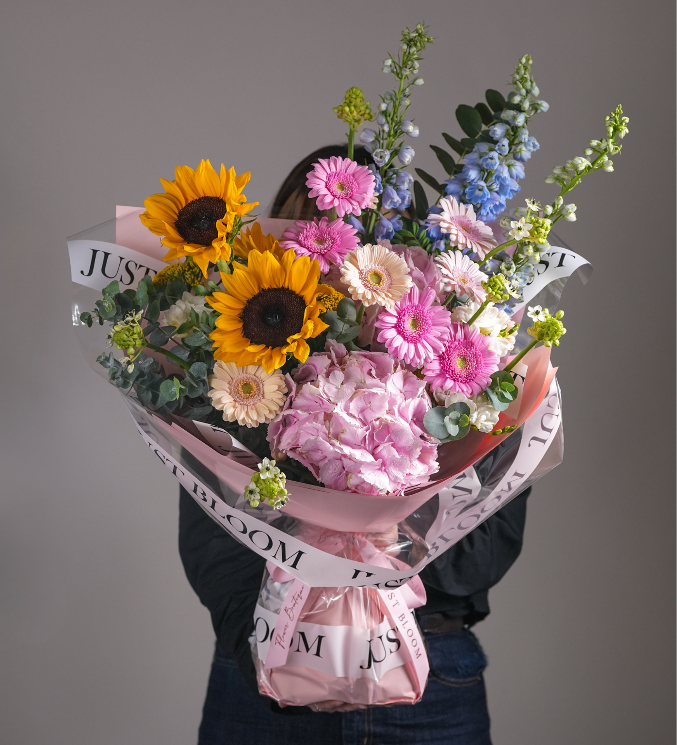 Elegant mixed rose bouquet in soft pastel tones – Havin by Just Bloom