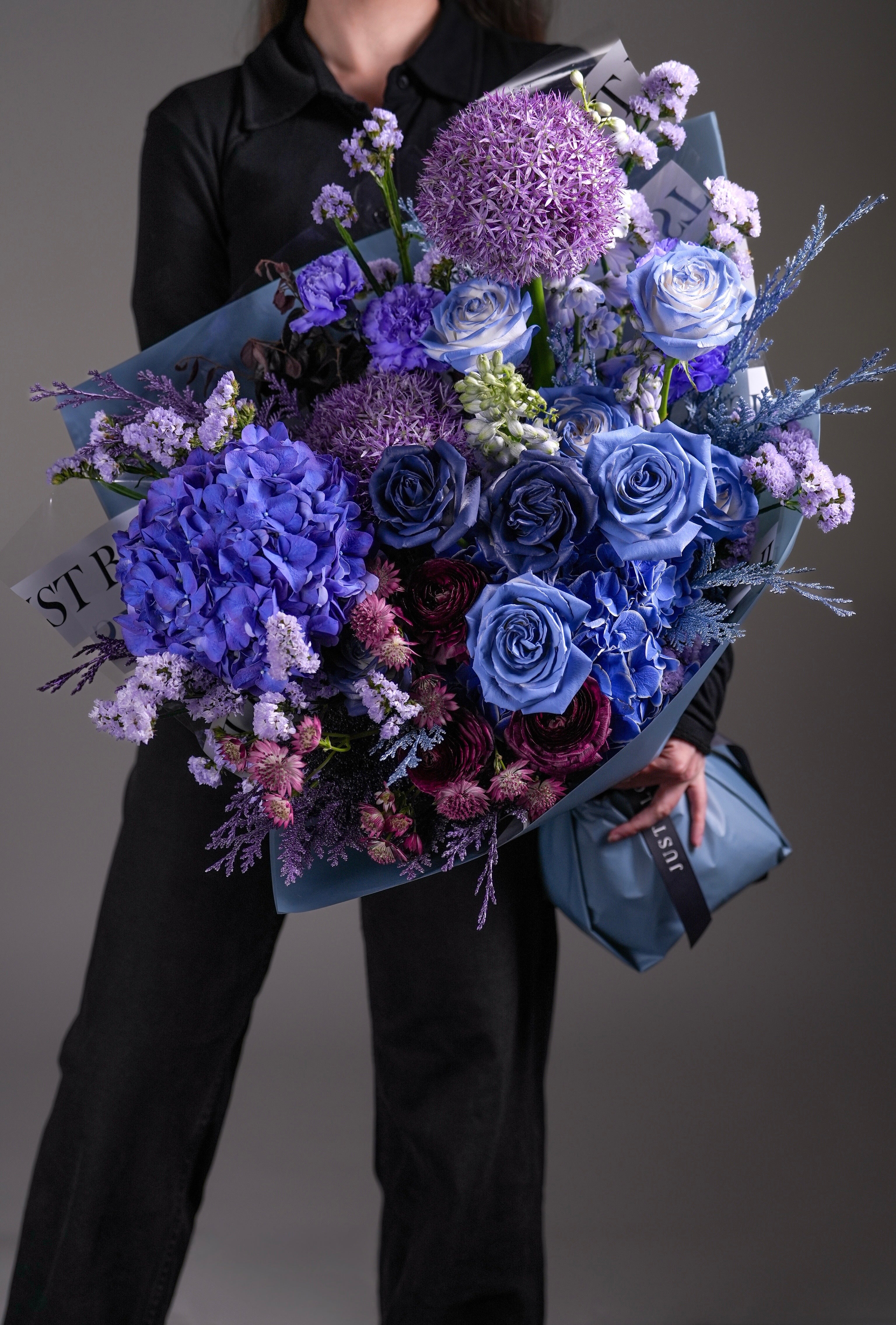 Hunter deep blue rose purple allium bouquet hydrangeas Ecuador roses Hong Kong Just Bloom HK