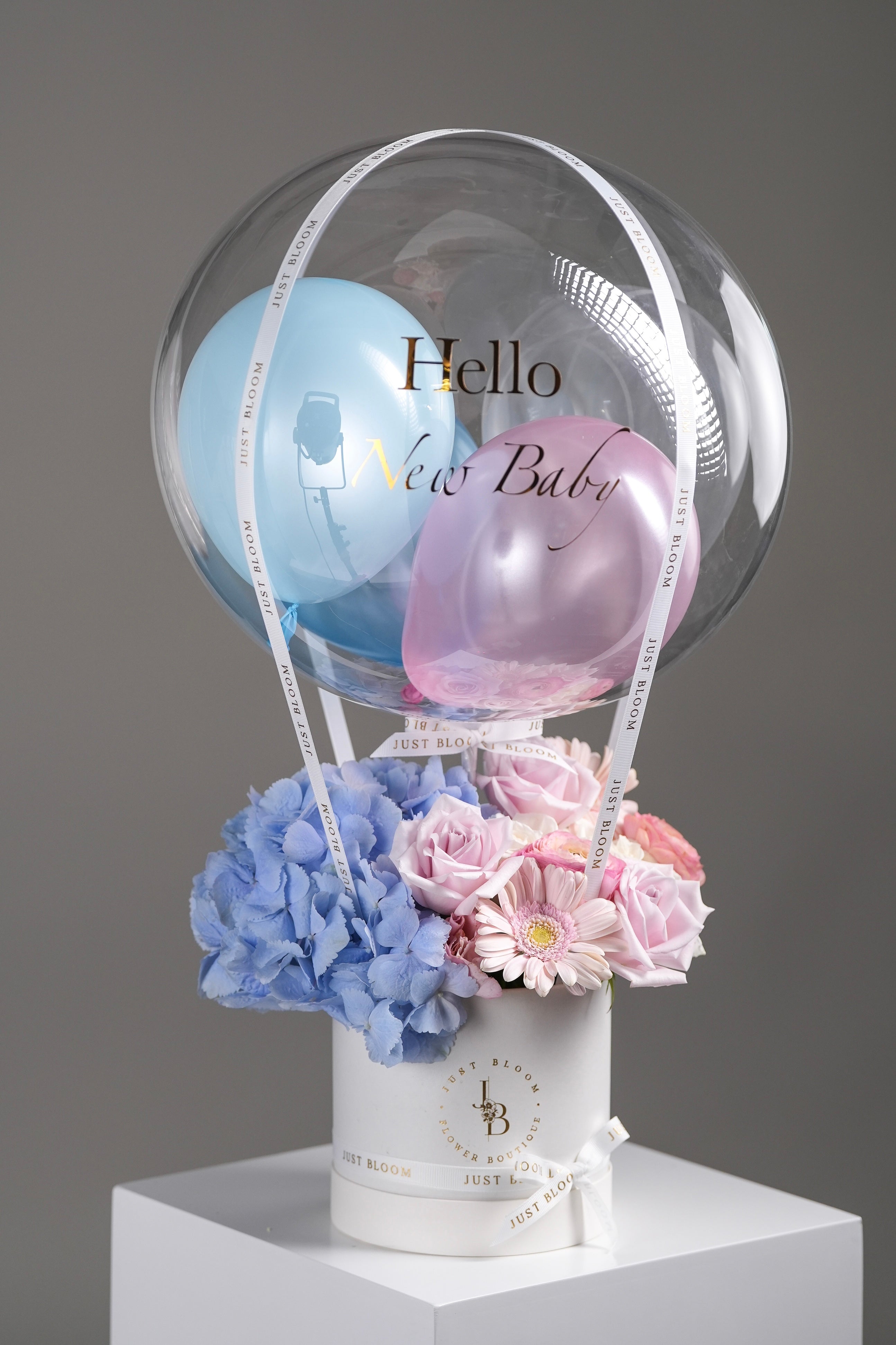 Isla new baby flower box blue hydrangeas pink roses balloons Hong Kong Just Bloom HK