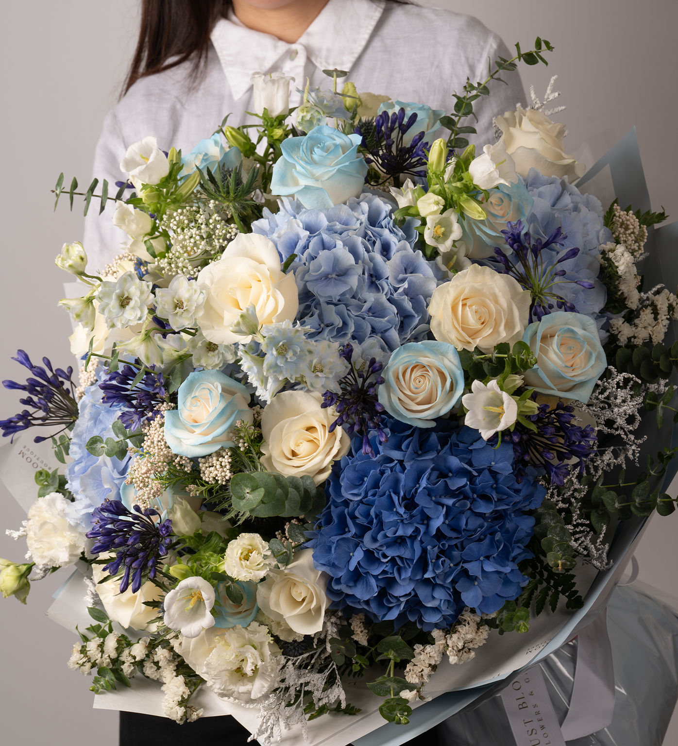 Jacqueline elegant bouquet premium roses blue hydrangeas eustomas Canterbury bells Just Bloom HK