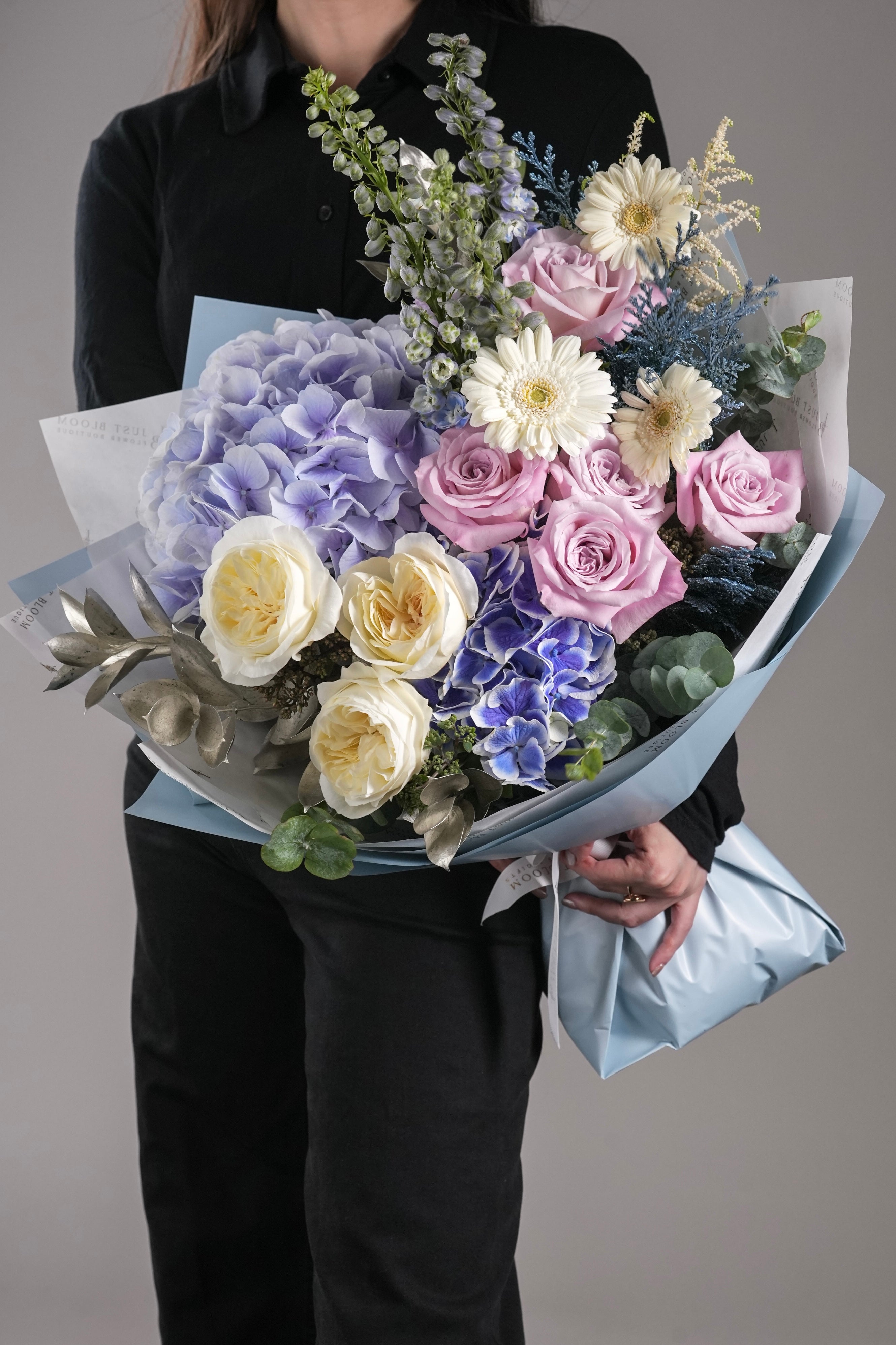 Jessica purple hydrangea white garden rose dreamy bouquet Ecuador roses Hong Kong Just Bloom HK