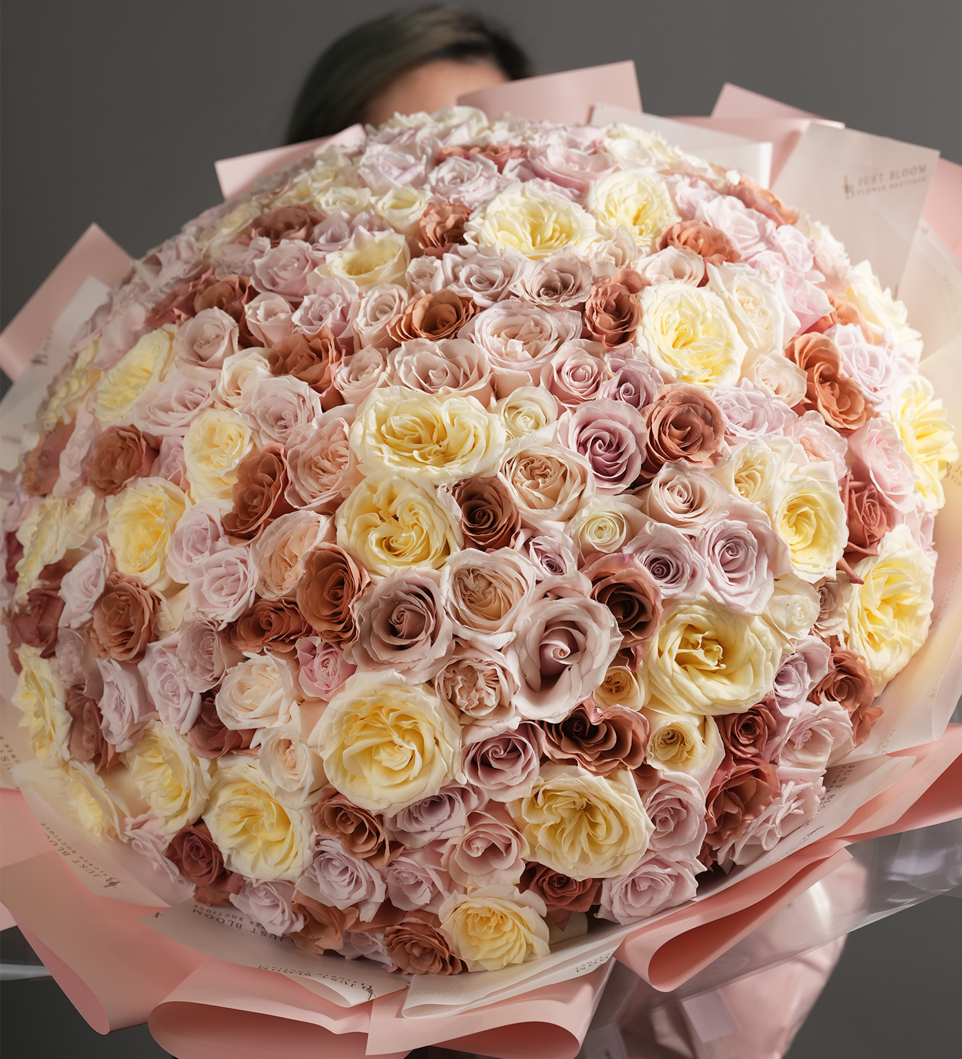 Jimena luxury Ecuador roses bouquet special events celebrations premium flowers Just Bloom HK
