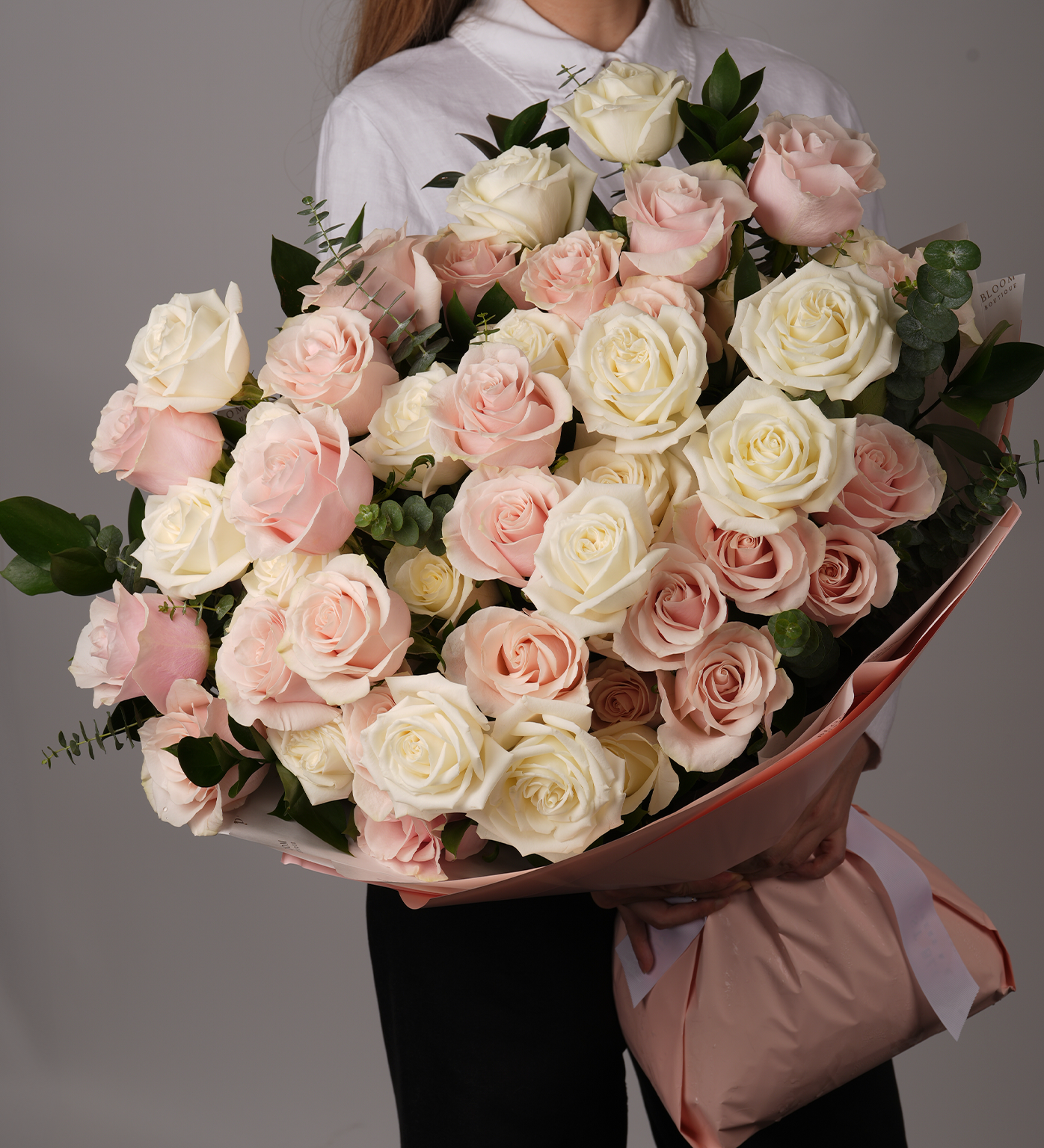 Leona – Premium Pink and White Ecuadorian Rose Bouquet by Just Bloom HK