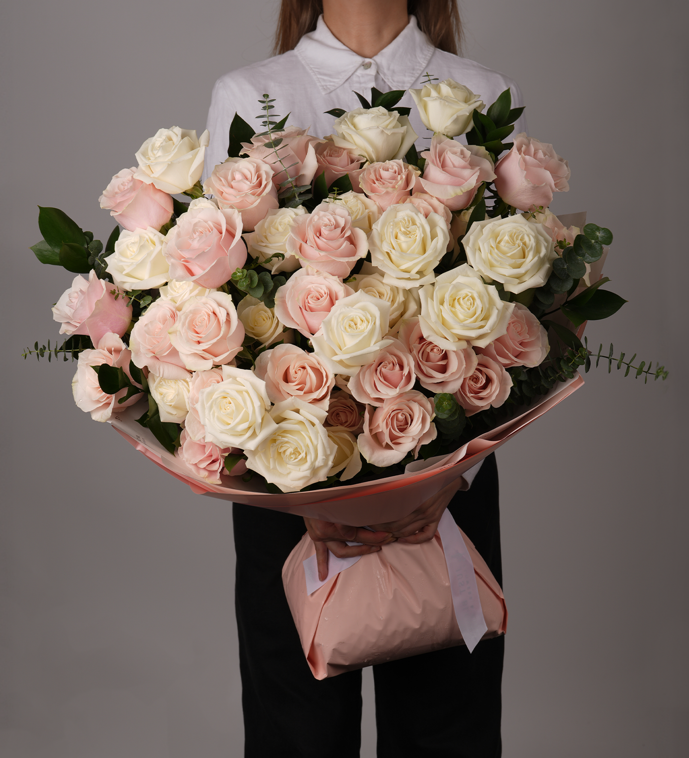 Leona Hand-Tied Rose Bouquet with Lush Dutch Greenery | Just Bloom HK